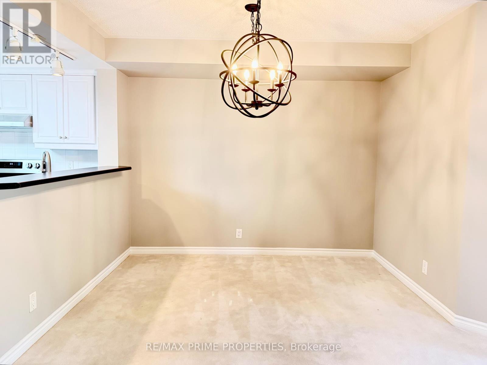 Photo 11 of 320 85 The Boardwalk Way, Markham ON