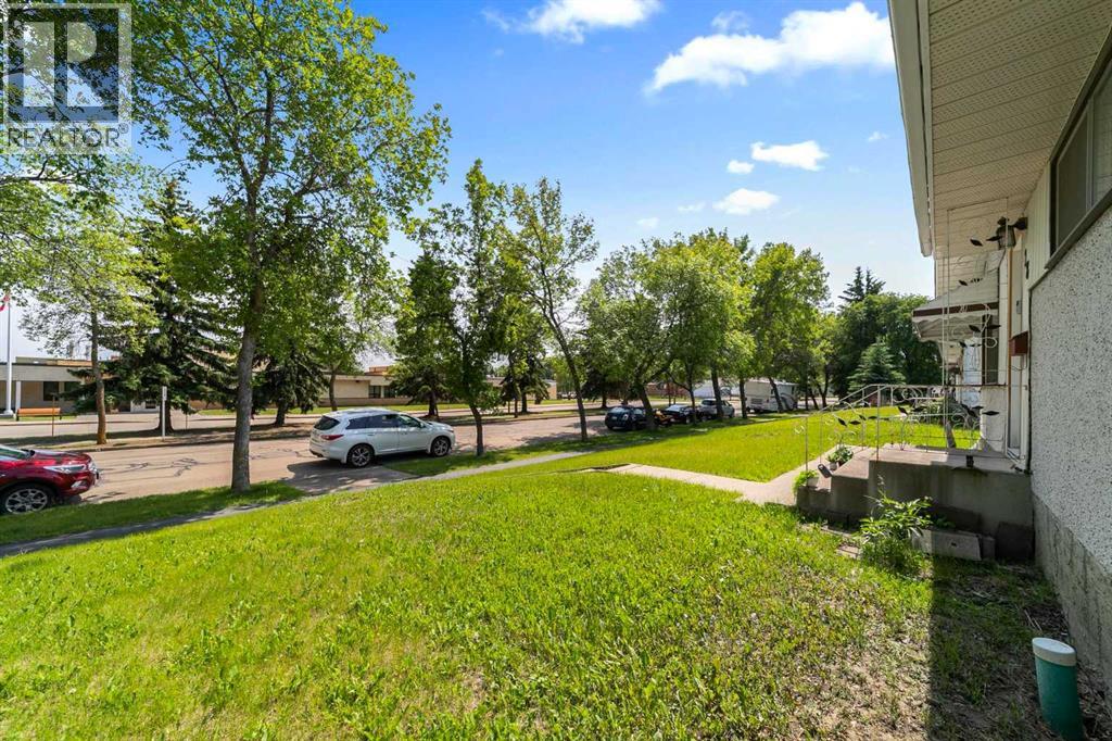 Photo 28 of 38 Mt Pleasant Drive, Camrose AB