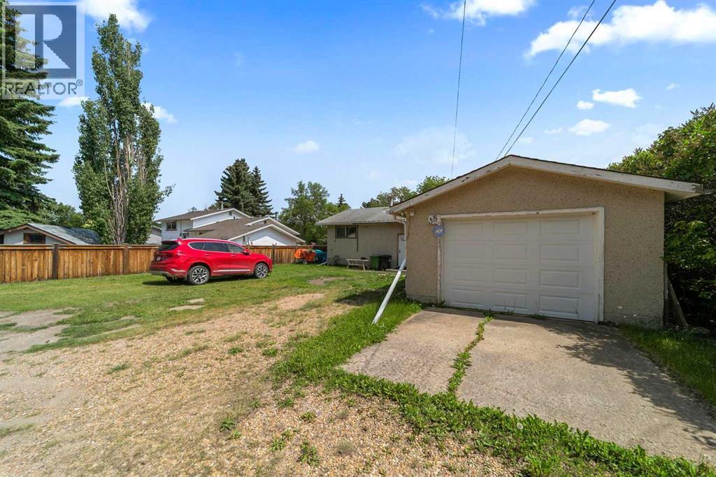 Photo 2 of 38 Mt Pleasant Drive, Camrose AB