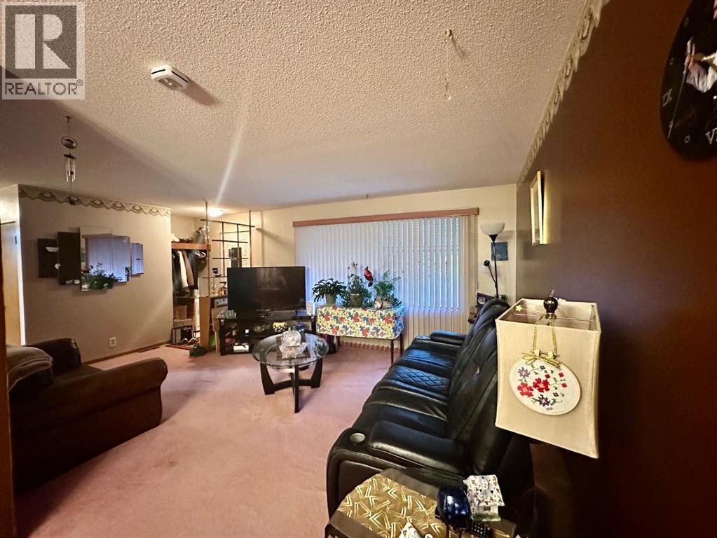 Photo 5 of 38 Mt Pleasant Drive, Camrose AB