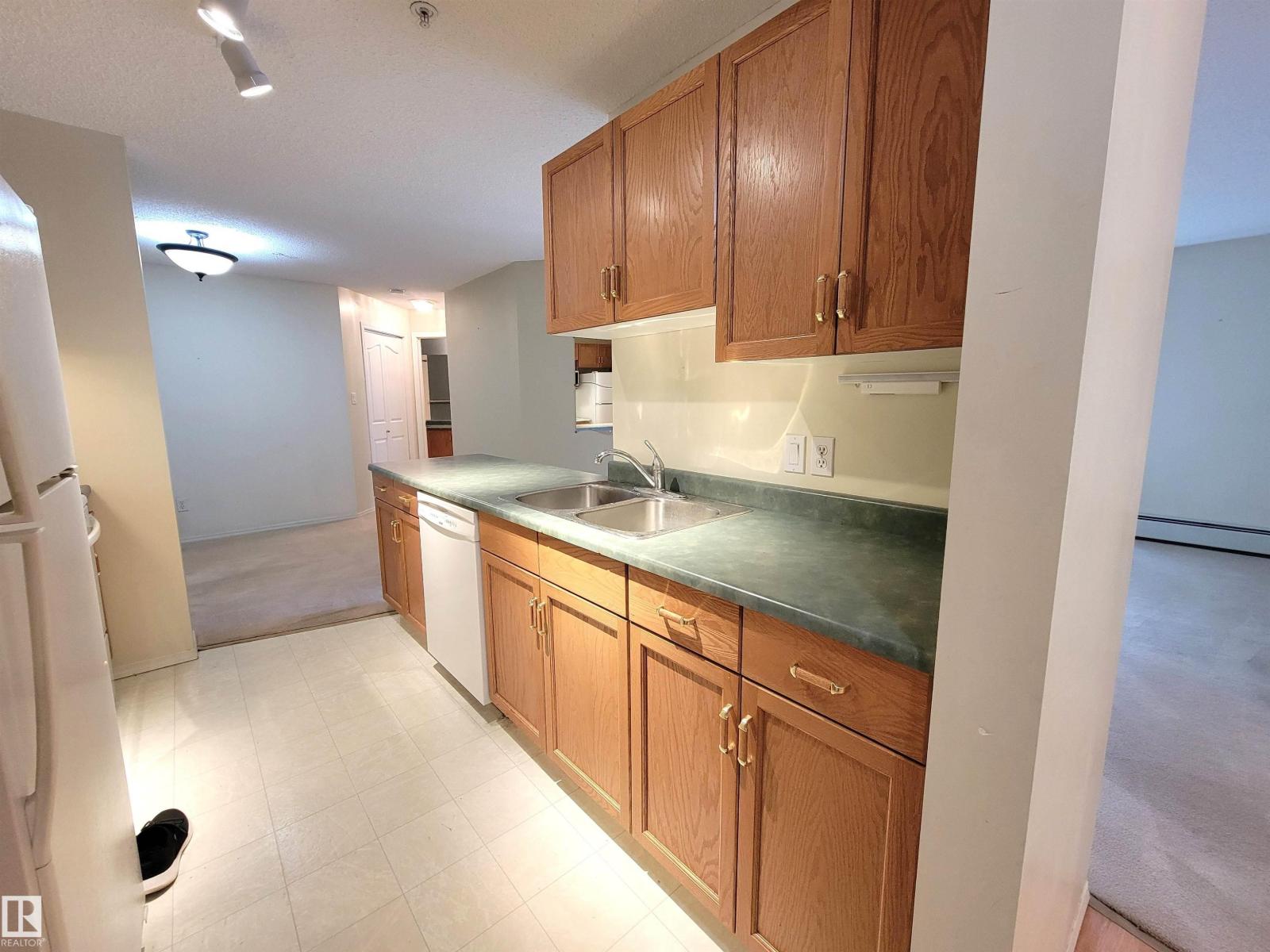 Photo 23 of 312 10511 42 Av Nw, Edmonton AB