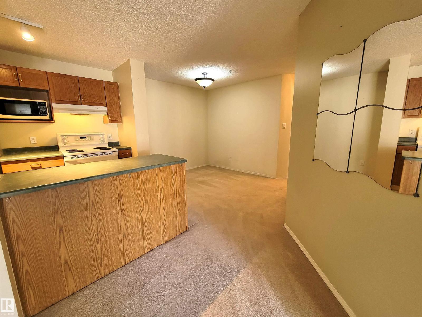 Photo 2 of 312 10511 42 Av Nw, Edmonton AB