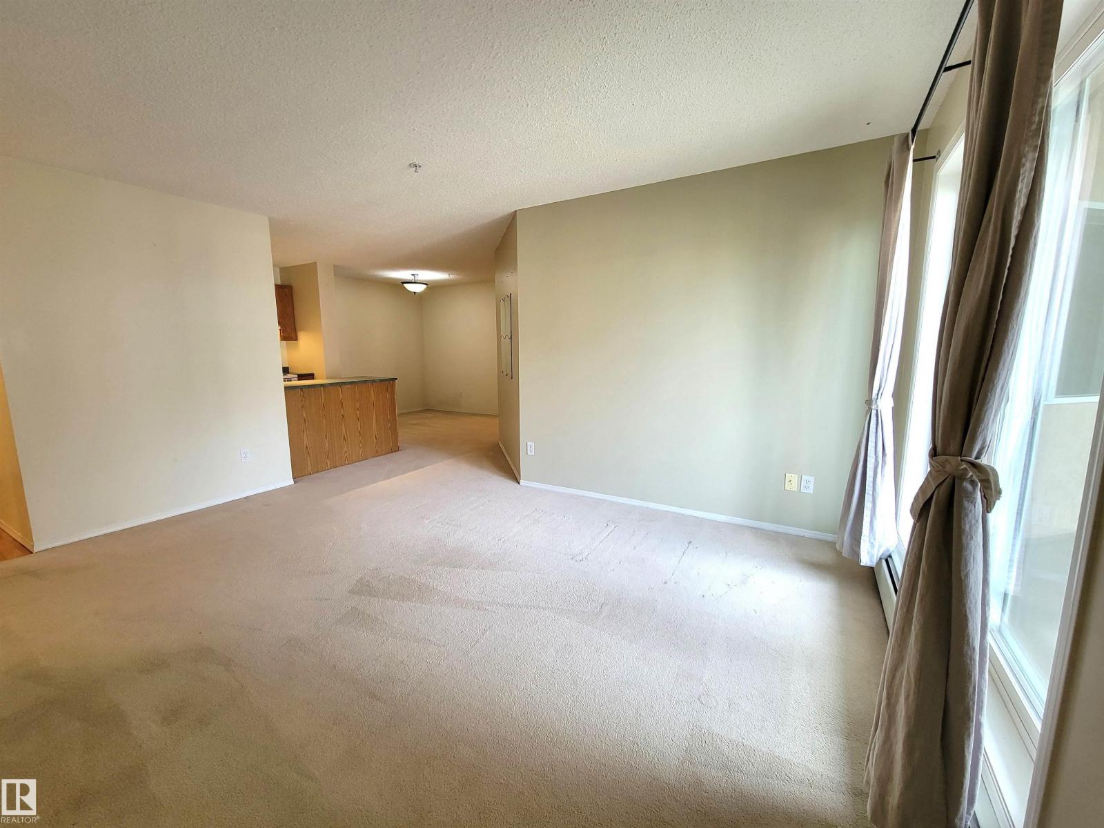 Photo 33 of 312 10511 42 Av Nw, Edmonton AB