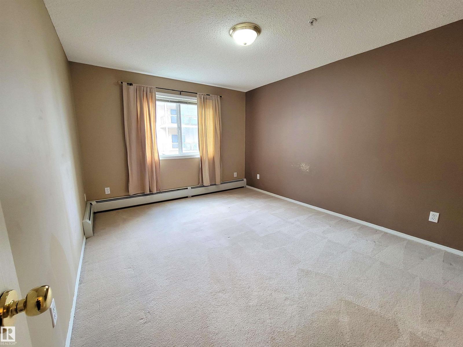 Photo 16 of 312 10511 42 Av Nw, Edmonton AB