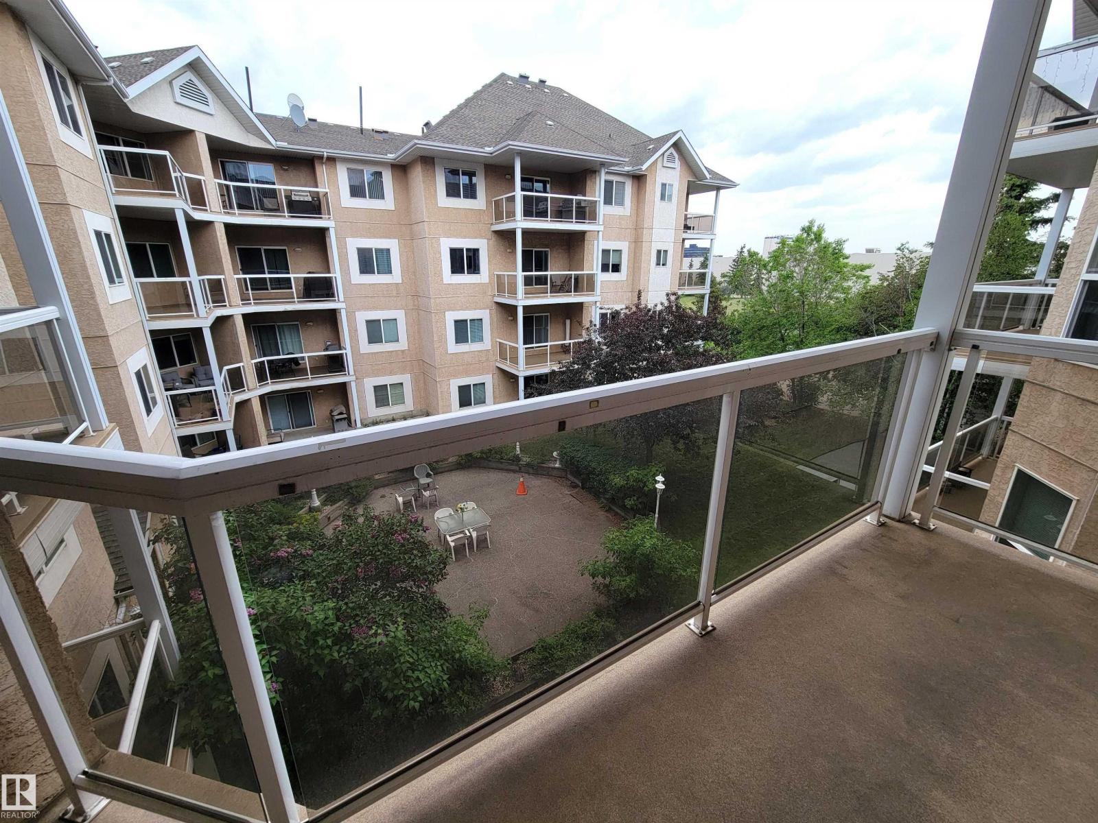 Photo 12 of 312 10511 42 Av Nw, Edmonton AB