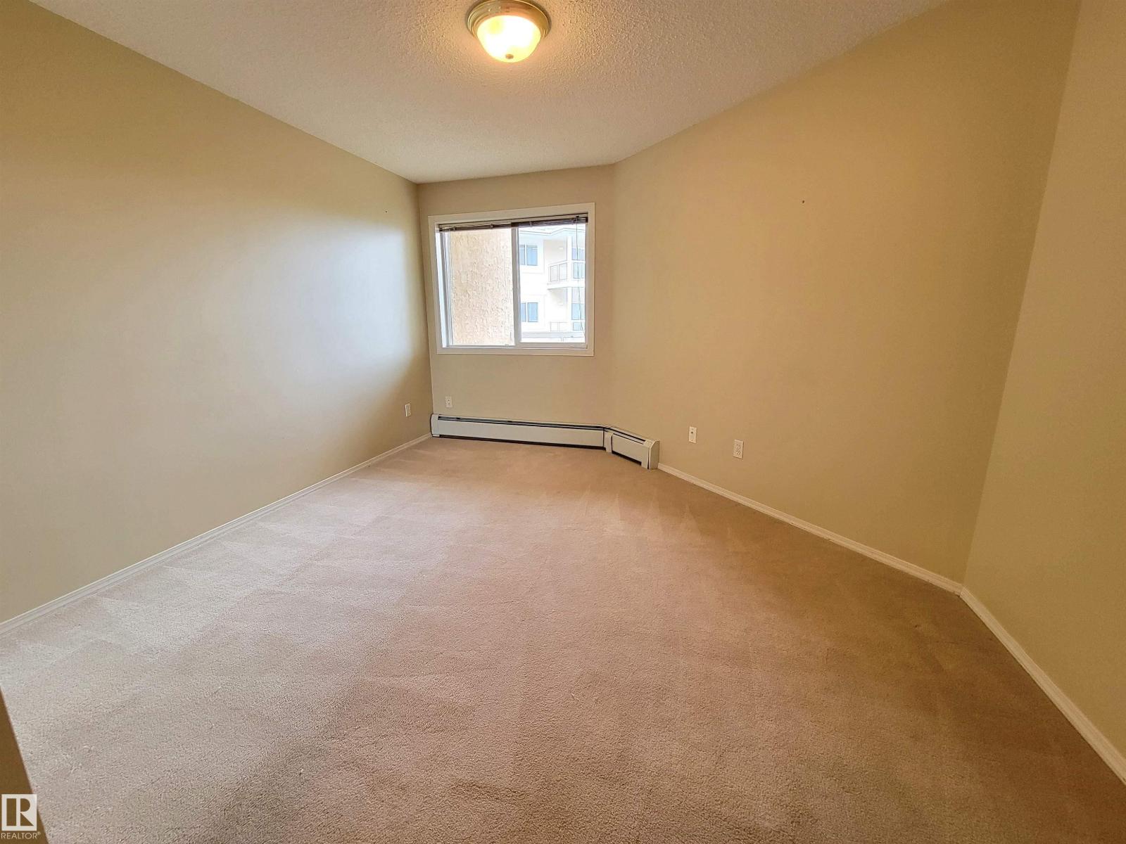 Photo 5 of 312 10511 42 Av Nw, Edmonton AB
