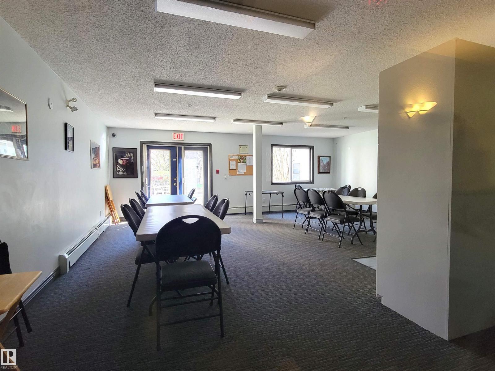 Photo 8 of 312 10511 42 Av Nw, Edmonton AB