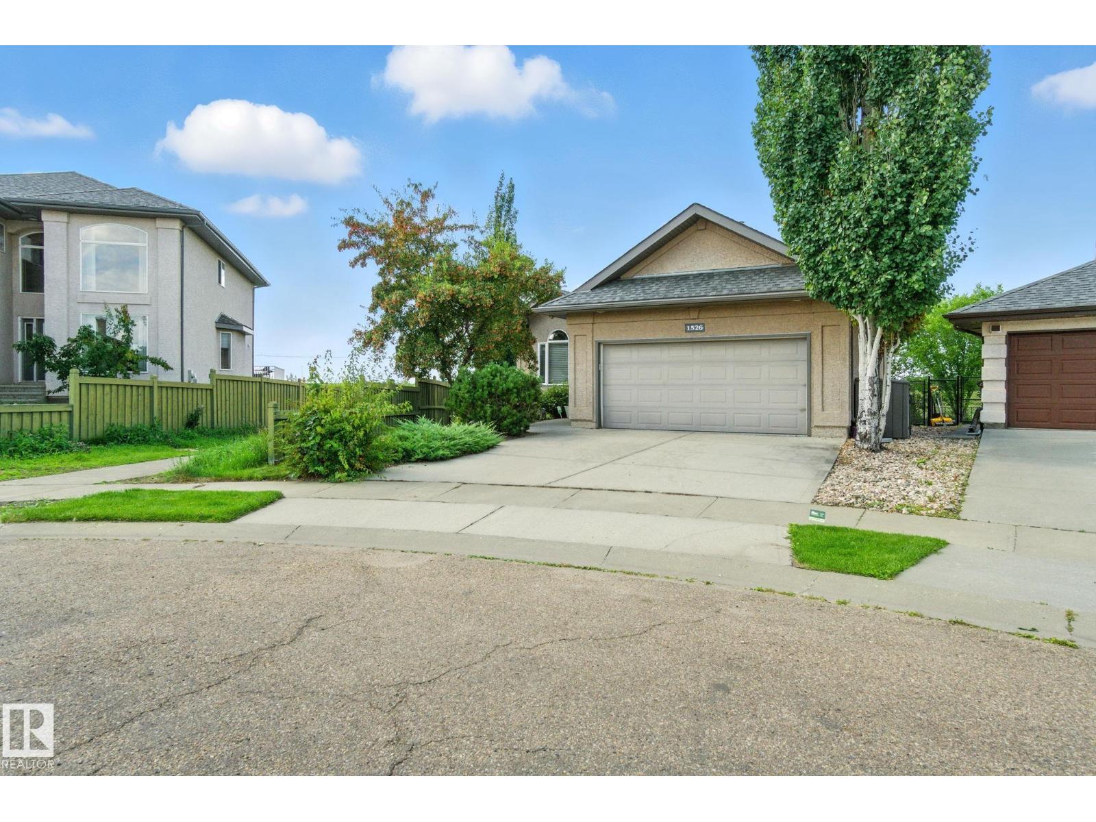Photo 2 of 1526 Haswell Cl Nw, Edmonton AB