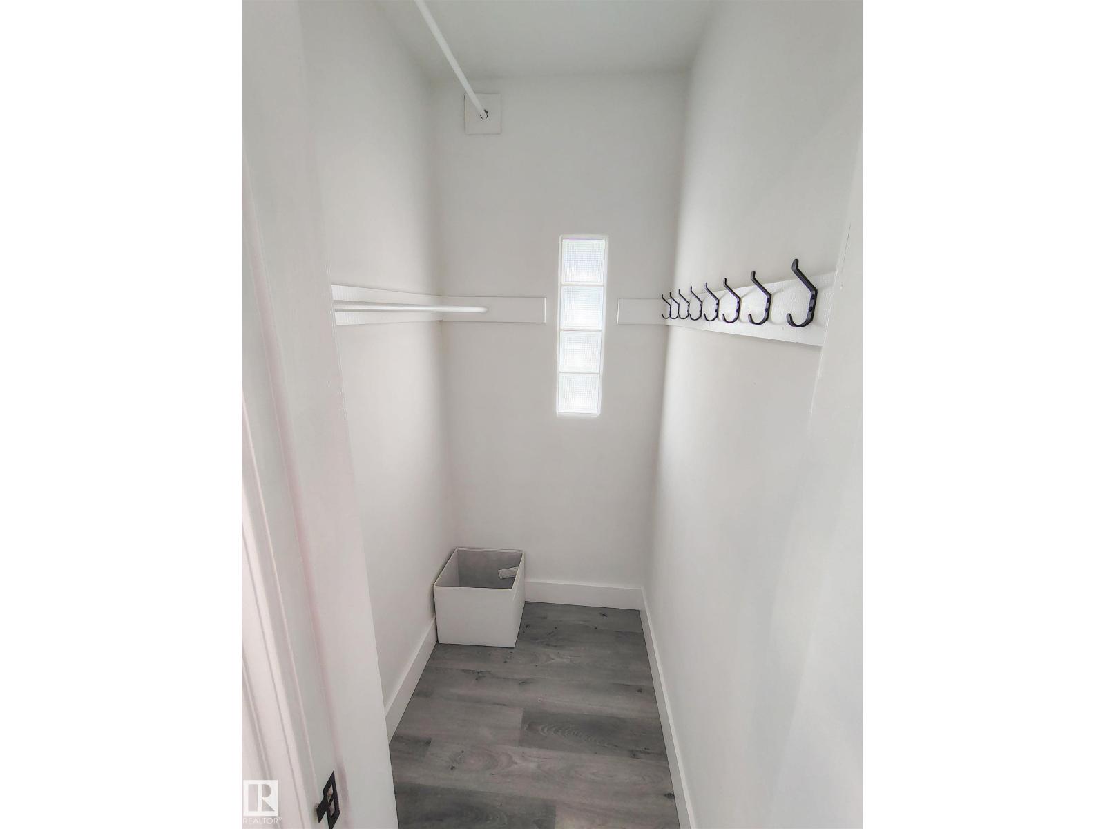 Photo 23 of 9758 88 Av Nw, Edmonton AB