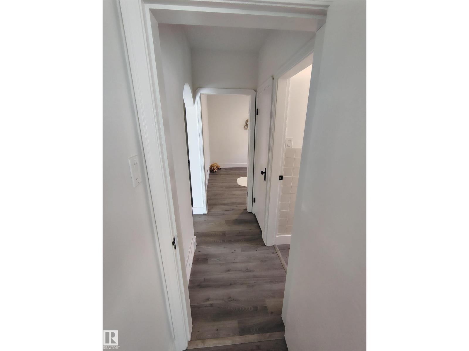Photo 25 of 9758 88 Av Nw, Edmonton AB