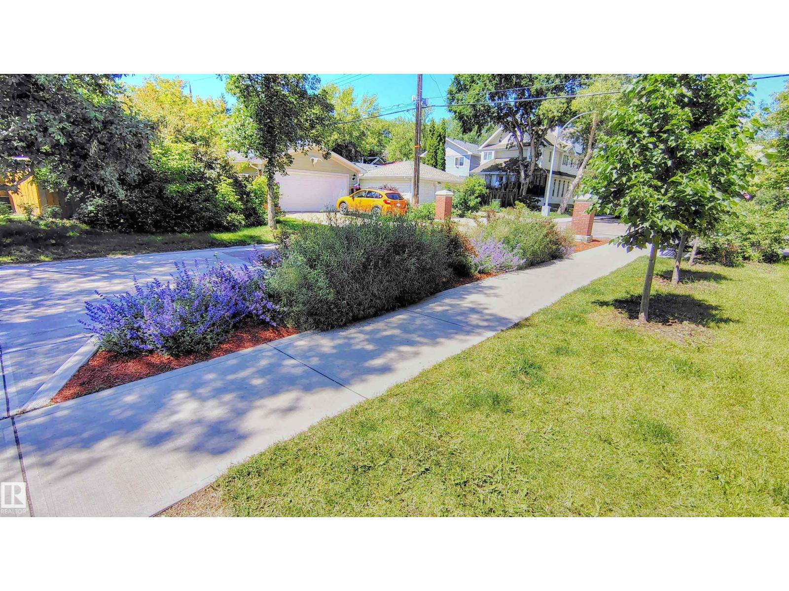 Photo 57 of 9758 88 Av Nw, Edmonton AB