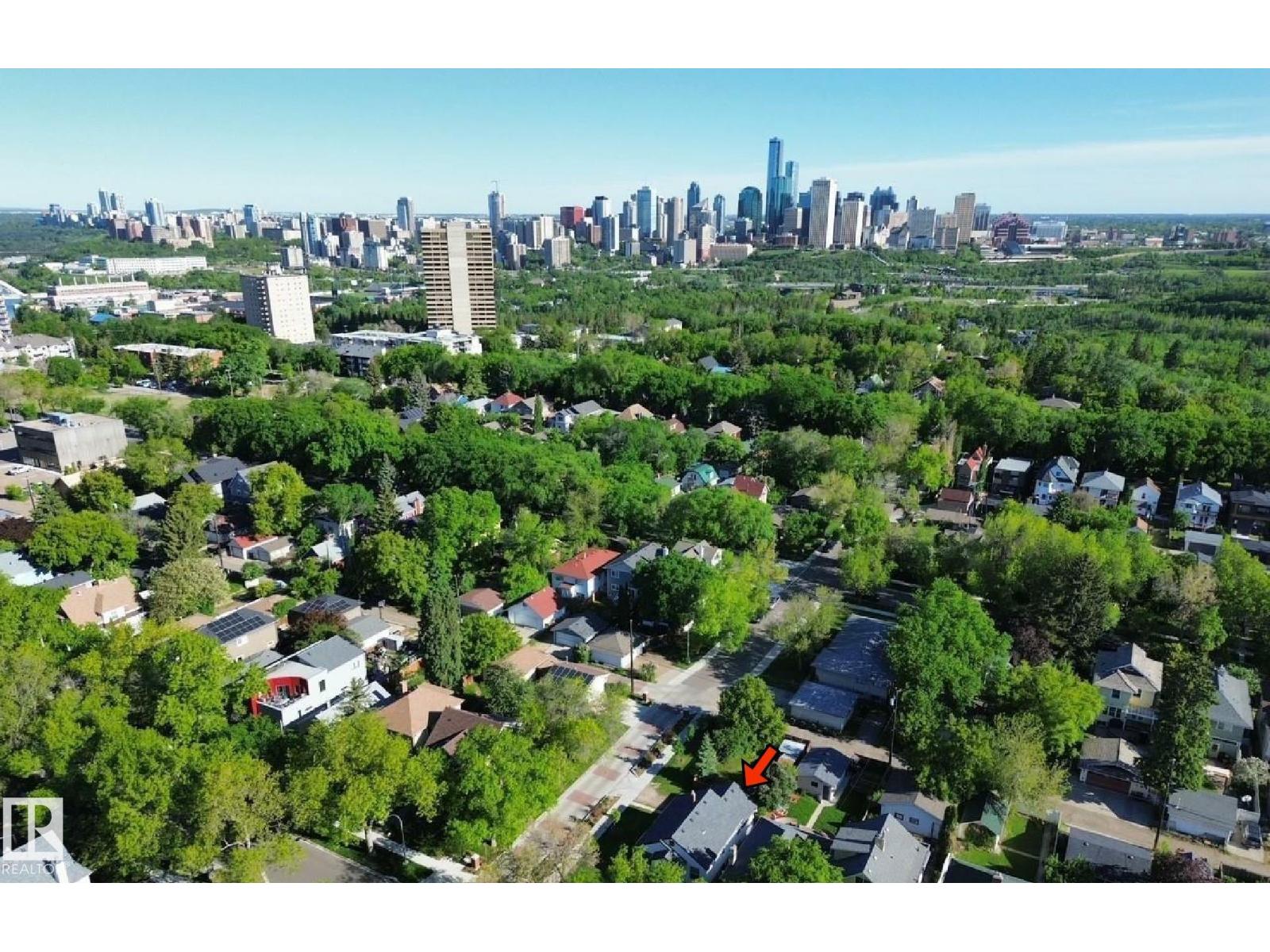 Photo 64 of 9758 88 Av Nw, Edmonton AB