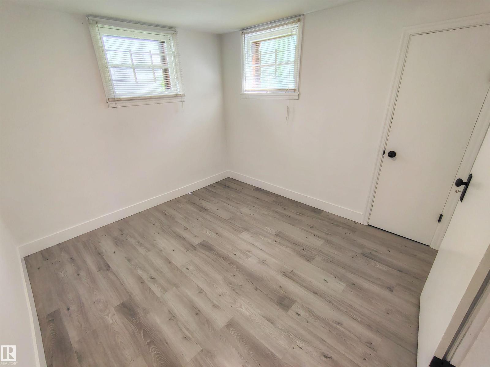 Photo 43 of 9758 88 Av Nw, Edmonton AB