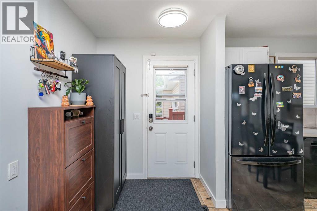 Photo 7 of 123 Castleglen Road Ne, Calgary AB