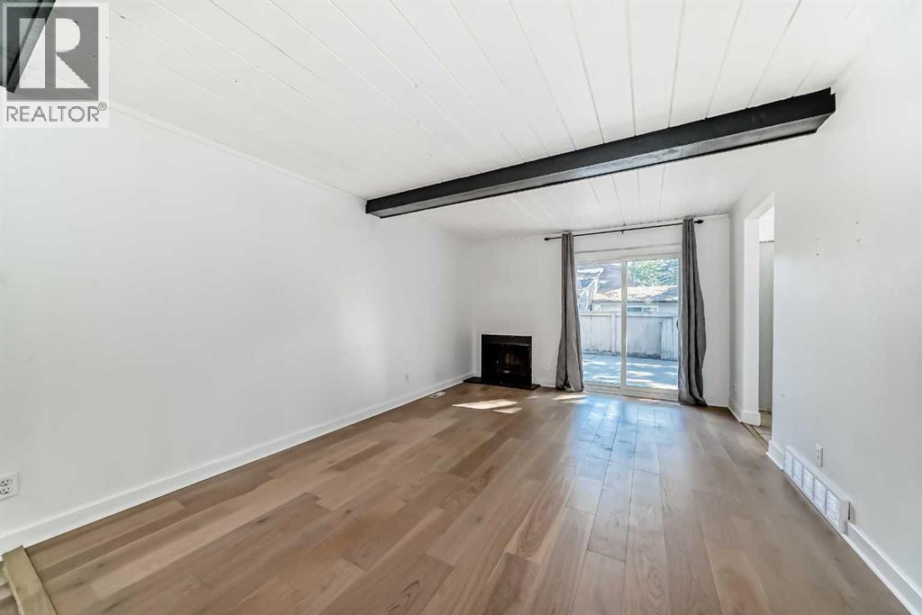 Photo 10 of 112 5404 10 Avenue Se, Calgary AB