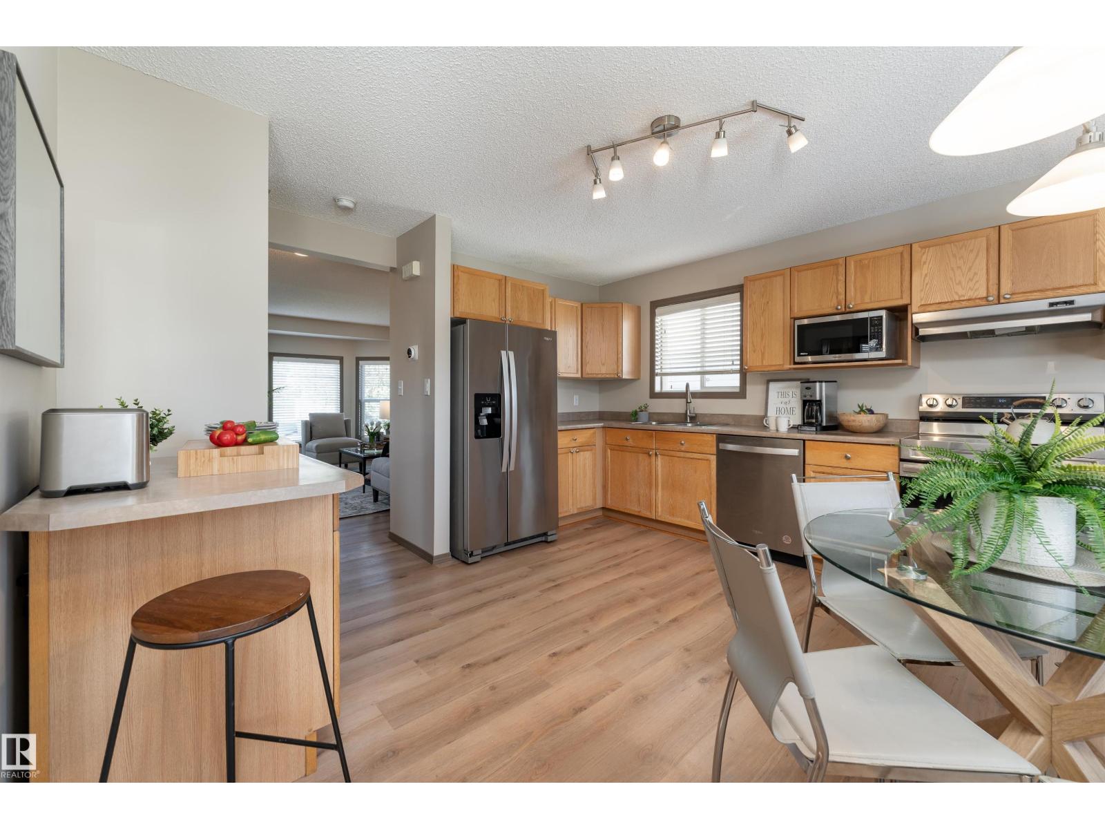 Photo 13 of 625 88 A St Sw, Edmonton AB