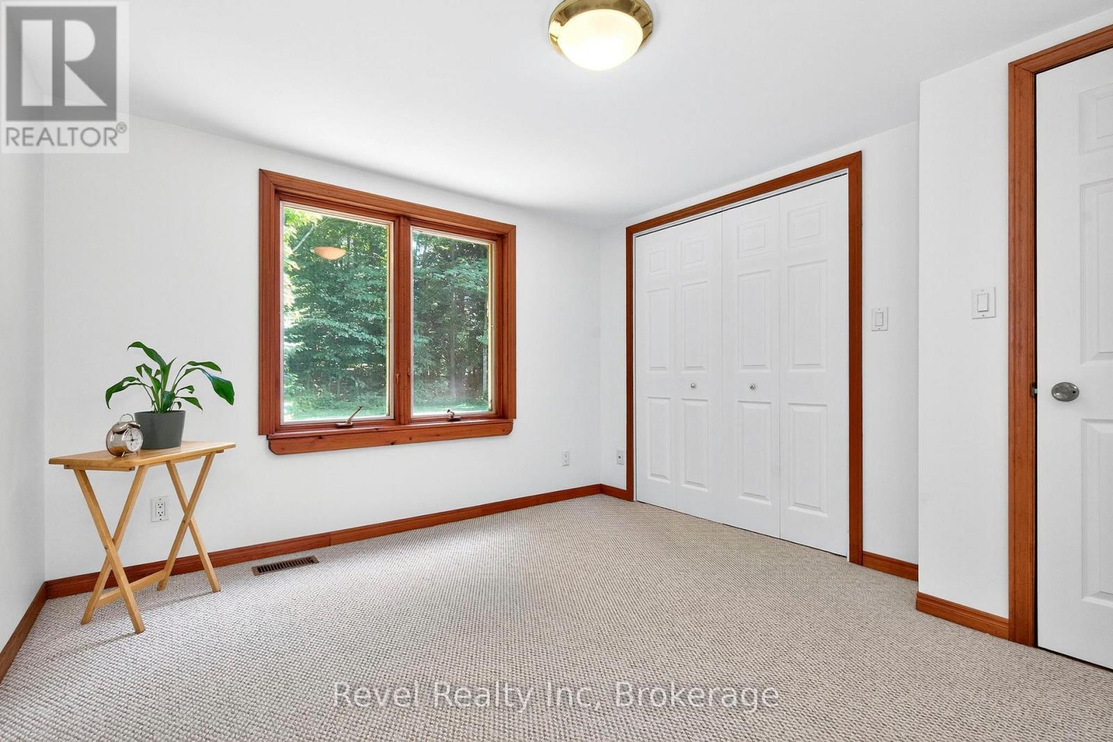 Photo 13 of 33 Belcourt Crescent, Tiny ON