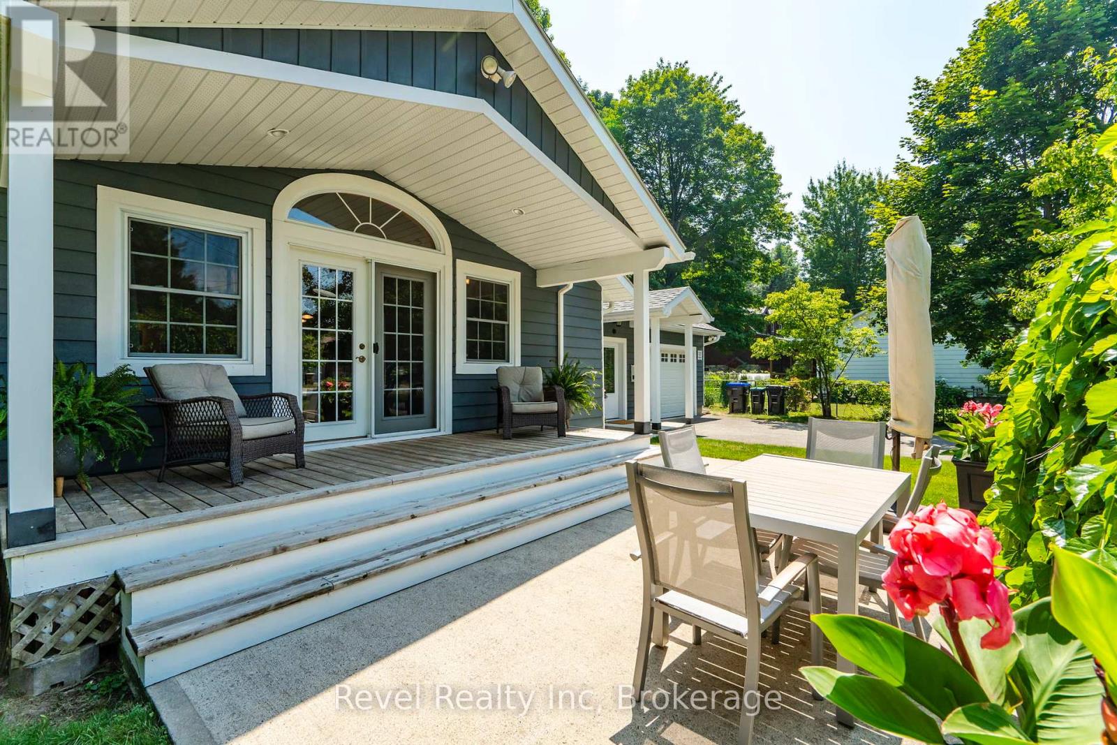 Photo 23 of 33 Belcourt Crescent, Tiny ON