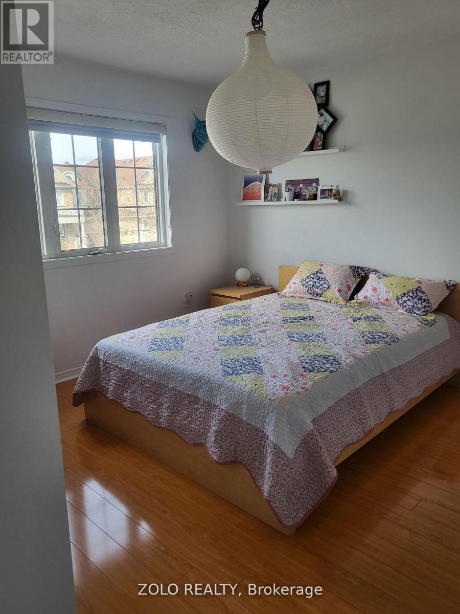 Photo 1 of 28 Spring Valley Court S, Brampton ON