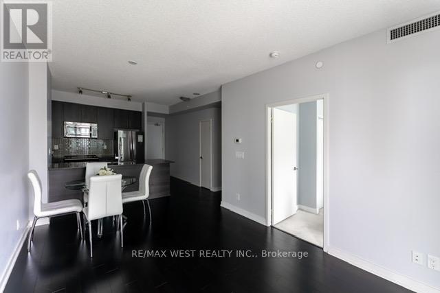 Photo 1 of 903 4011 Brickstone Mews, Mississauga ON
