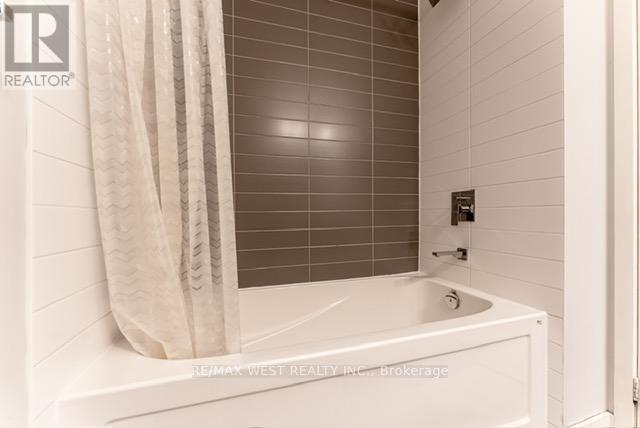 Photo 18 of 903 4011 Brickstone Mews, Mississauga ON