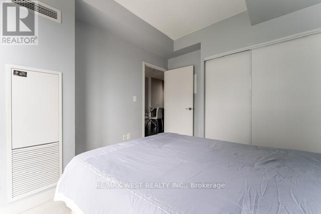 Photo 17 of 903 4011 Brickstone Mews, Mississauga ON