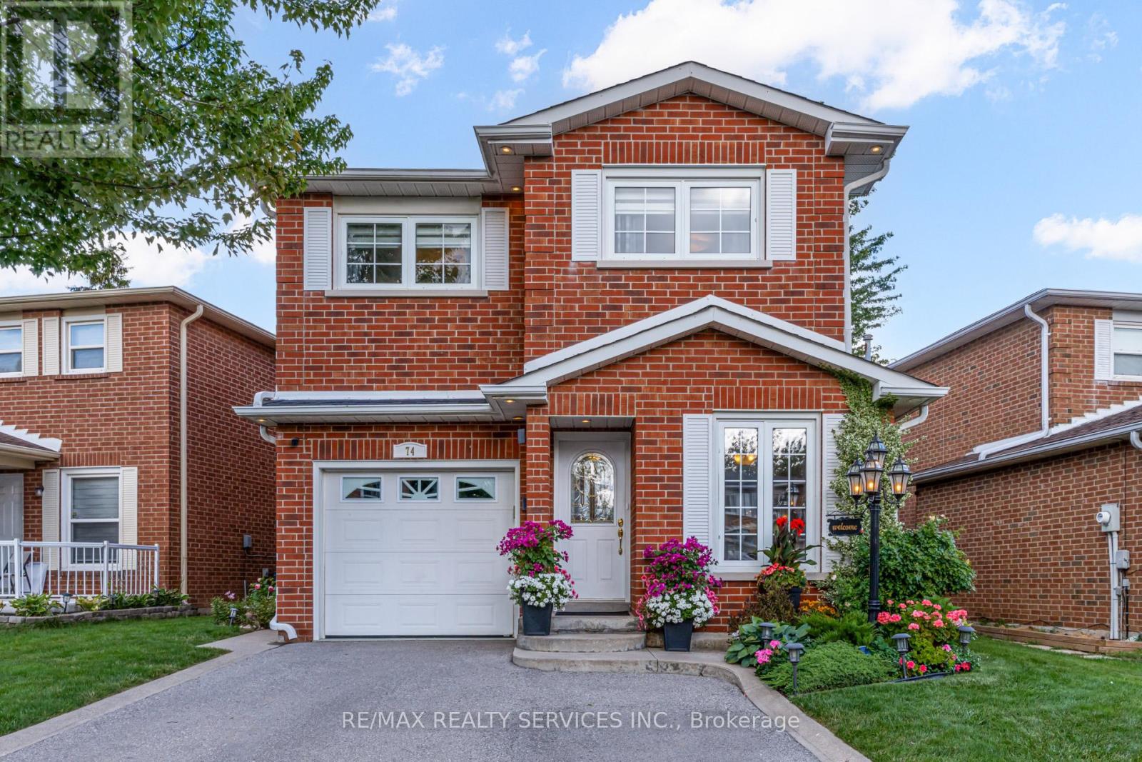 Photo 21 of 74 Crenshaw Court, Brampton ON