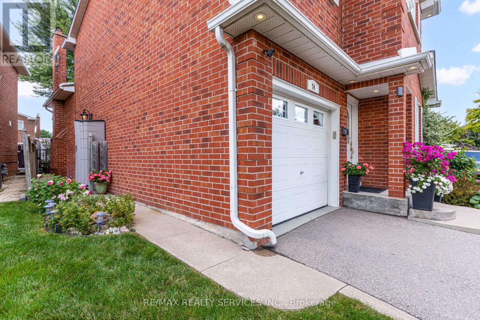 Photo 39 of 74 Crenshaw Court, Brampton ON