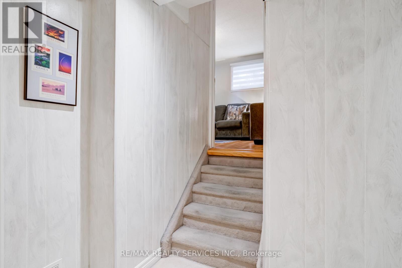 Photo 40 of 74 Crenshaw Court, Brampton ON