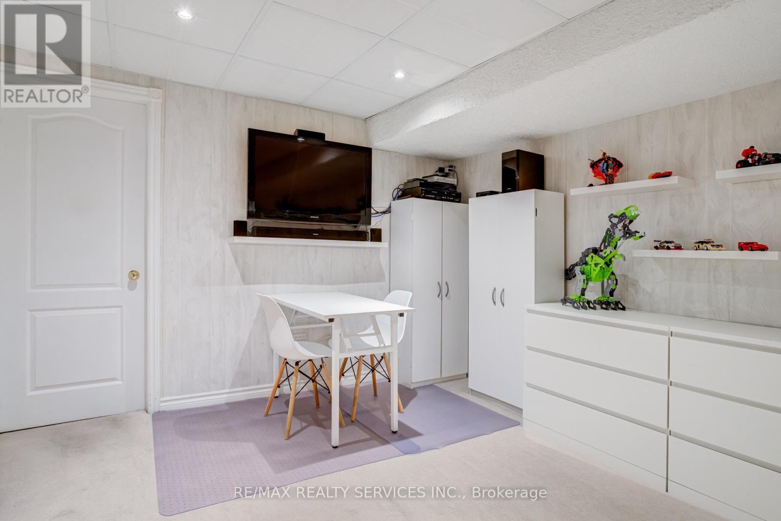 Photo 45 of 74 Crenshaw Court, Brampton ON