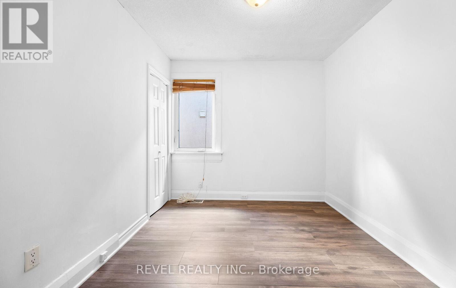 Photo 16 of Main Floor 69 Rockcliffe Boulevard E, Toronto ON