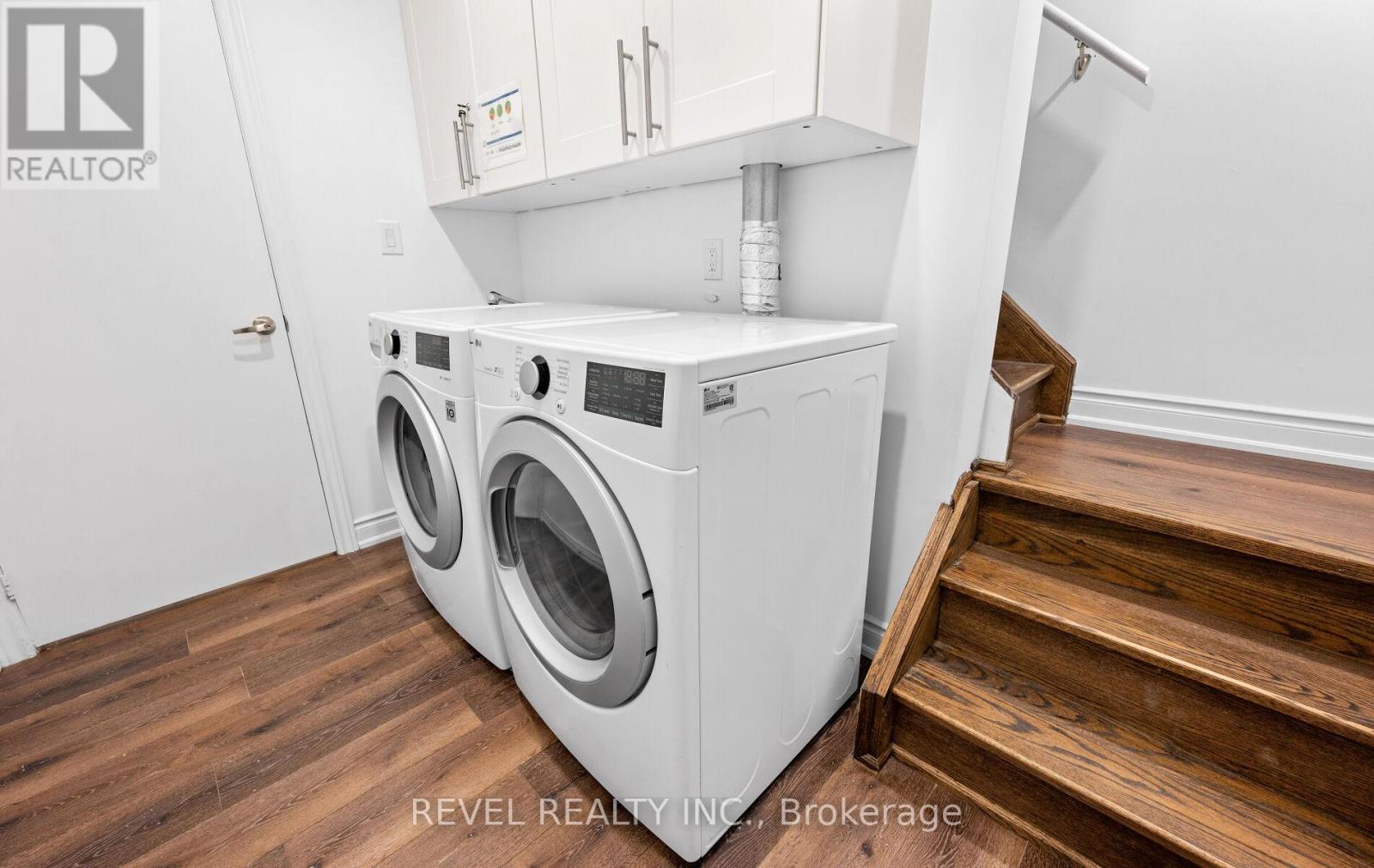 Photo 24 of Main Floor 69 Rockcliffe Boulevard E, Toronto ON