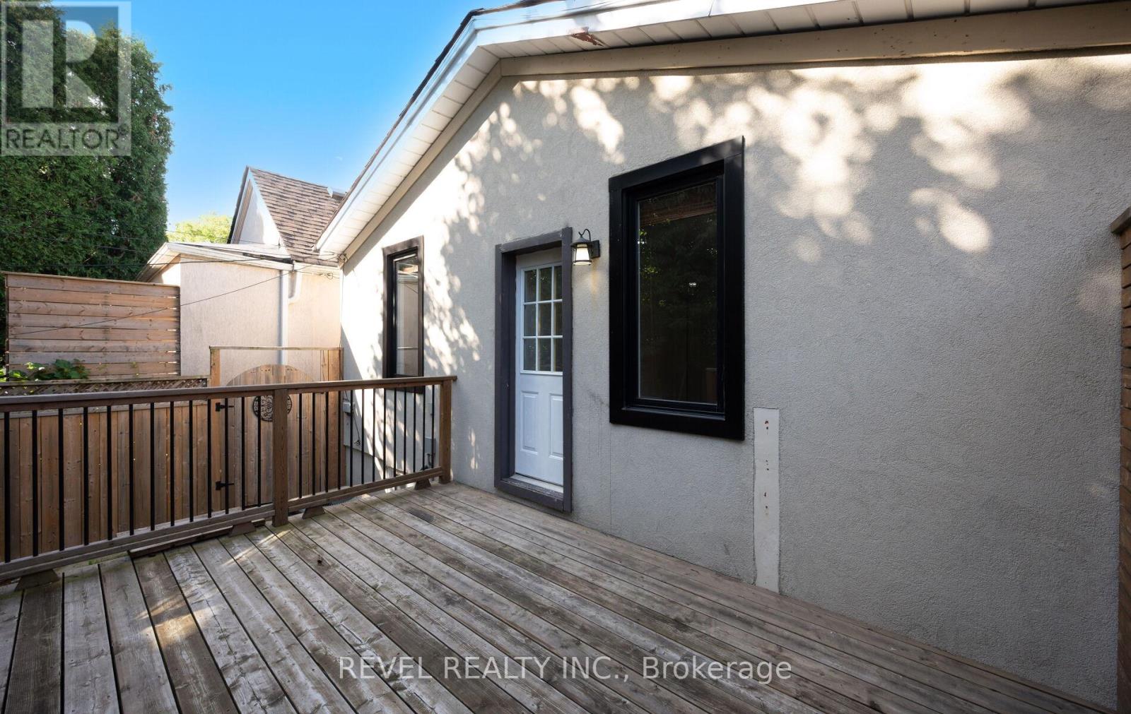Photo 28 of Main Floor 69 Rockcliffe Boulevard E, Toronto ON