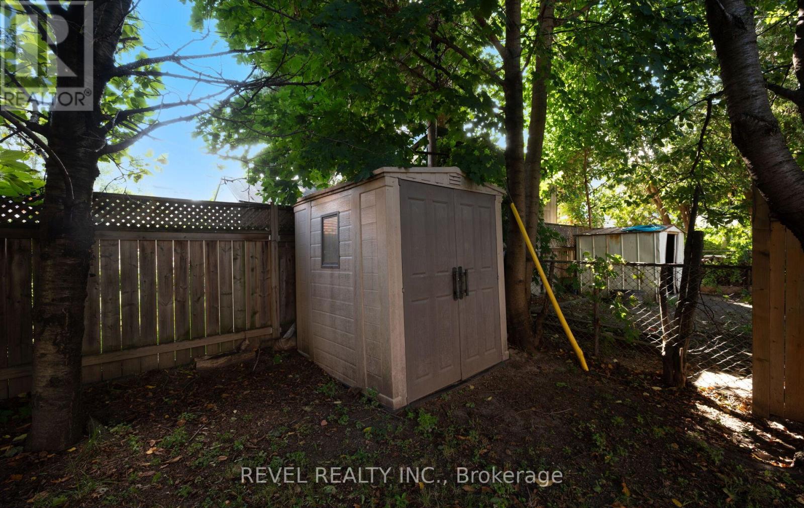 Photo 31 of Main Floor 69 Rockcliffe Boulevard E, Toronto ON