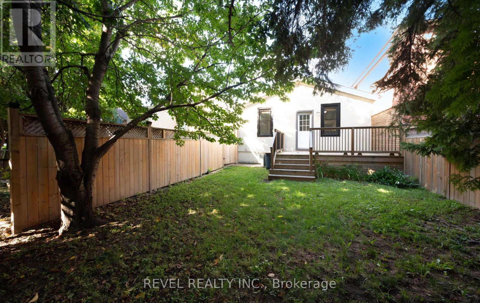 Photo 32 of Main Floor 69 Rockcliffe Boulevard E, Toronto ON