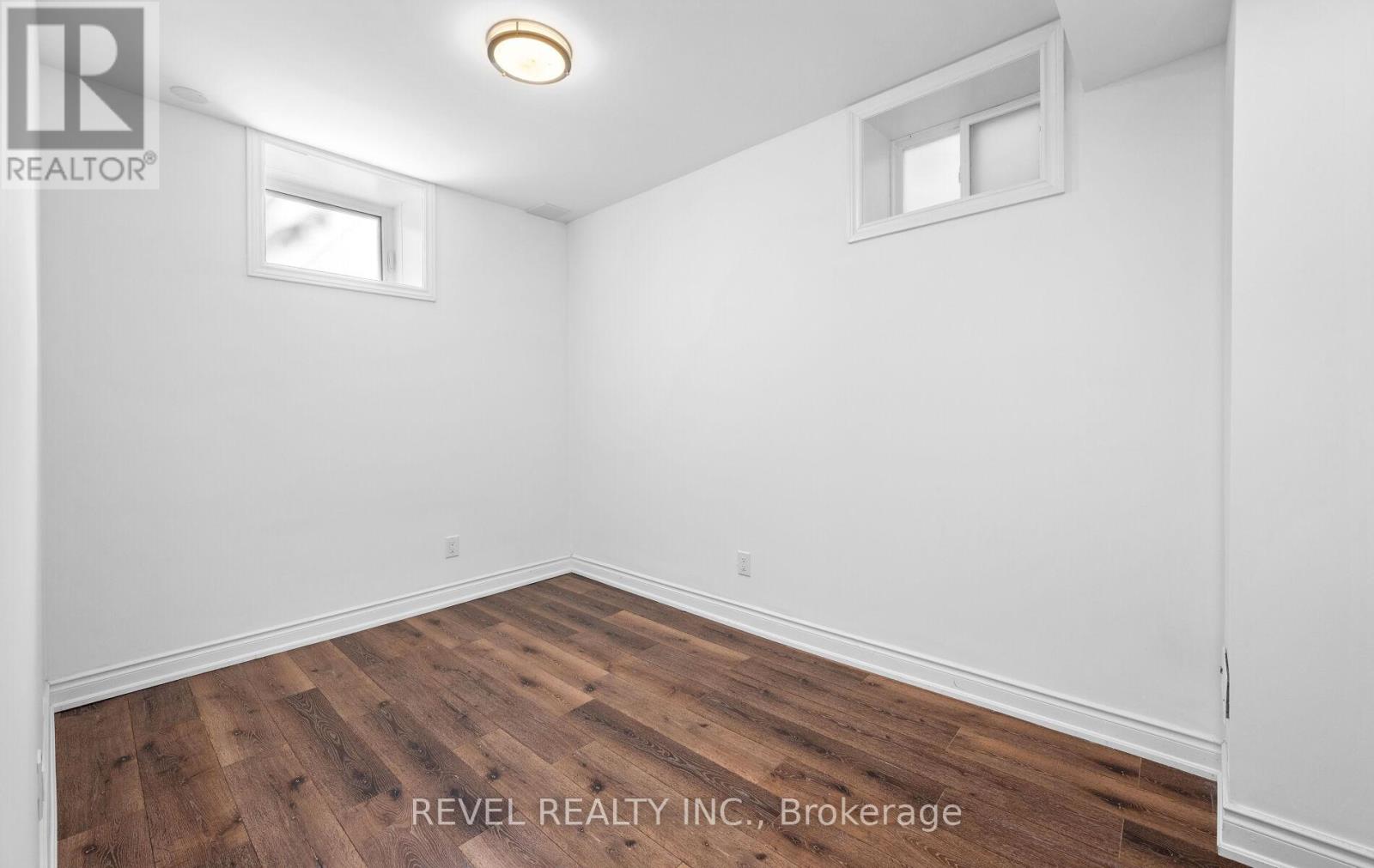 Photo 15 of Basement 69 Rockcliffe Boulevard, Toronto ON