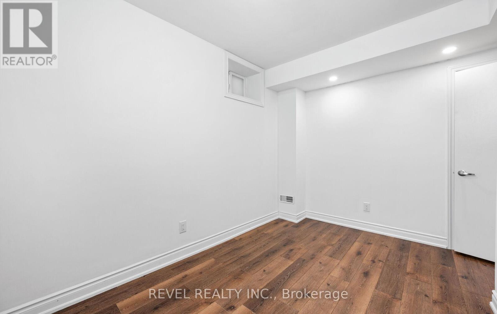 Photo 18 of Basement 69 Rockcliffe Boulevard, Toronto ON