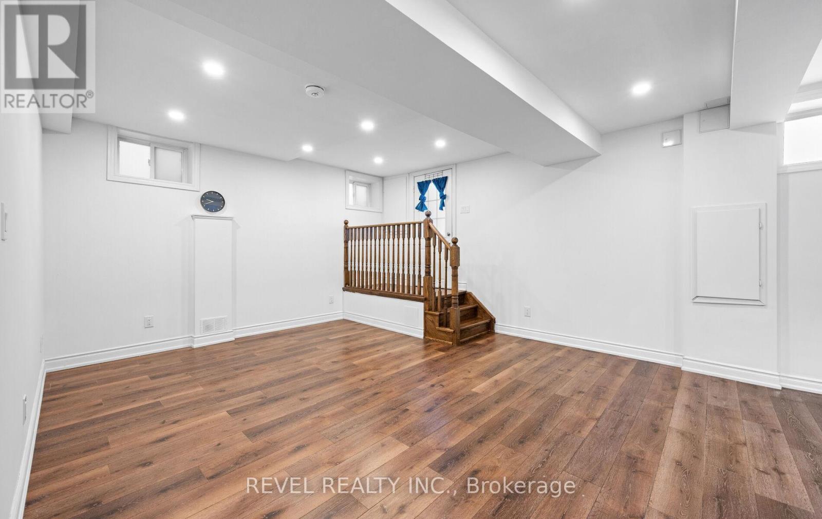 Photo 4 of Basement 69 Rockcliffe Boulevard, Toronto ON