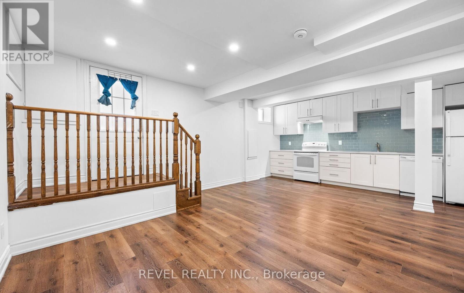Photo 5 of Basement 69 Rockcliffe Boulevard, Toronto ON