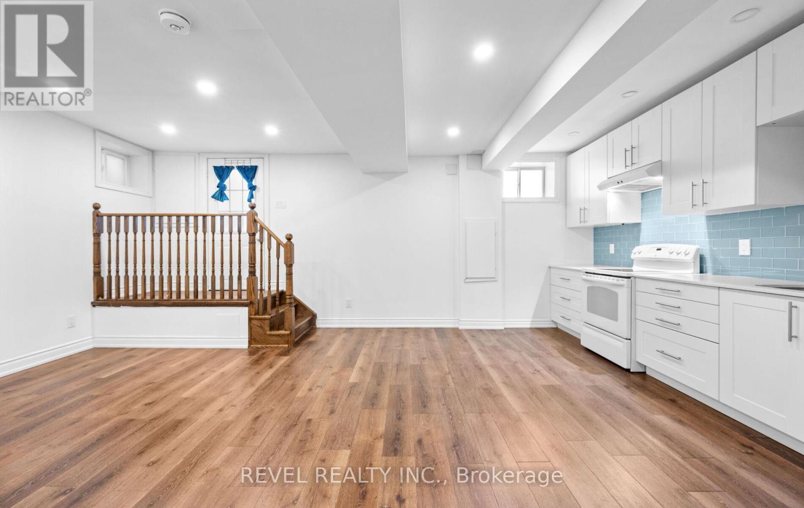 Photo 8 of Basement 69 Rockcliffe Boulevard, Toronto ON
