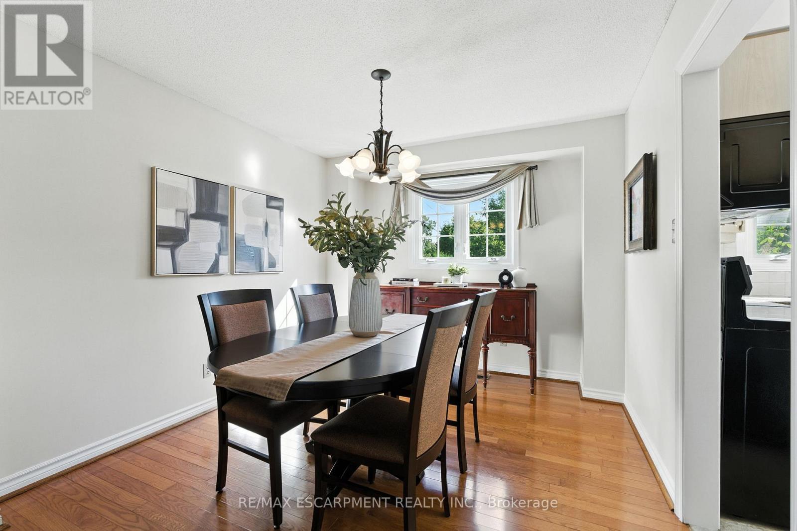 Photo 14 of 252 Mississauga Street, Oakville ON