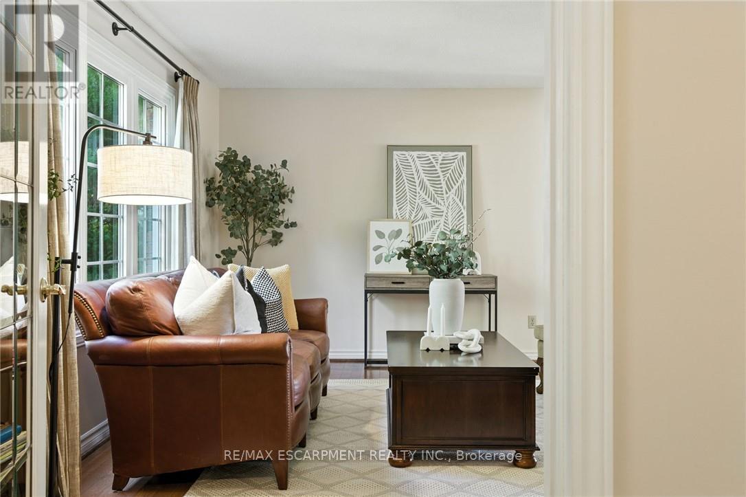 Photo 18 of 252 Mississauga Street, Oakville ON