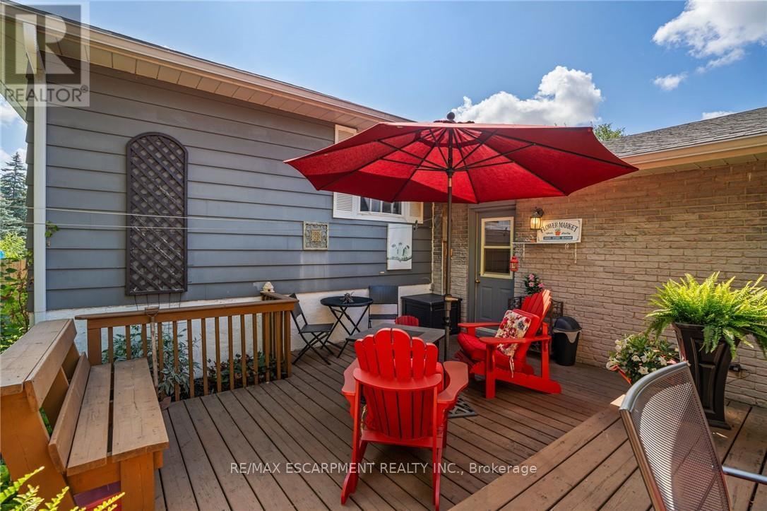 Photo 44 of 1383 Christina Court, Burlington ON