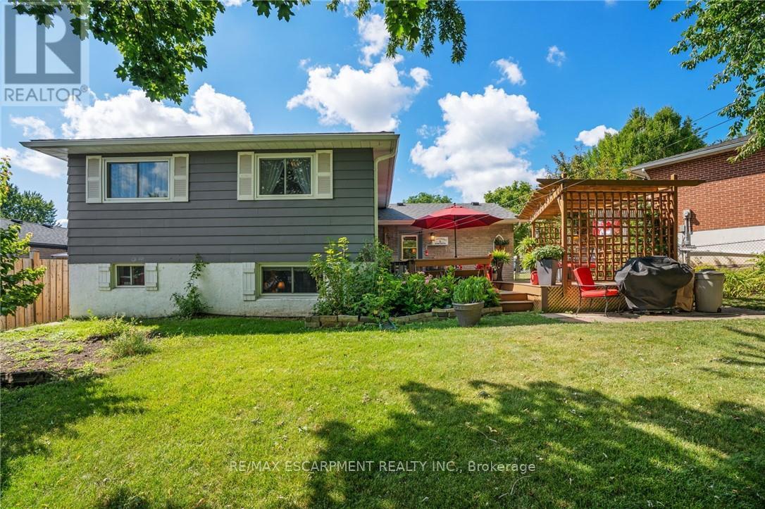 Photo 41 of 1383 Christina Court, Burlington ON