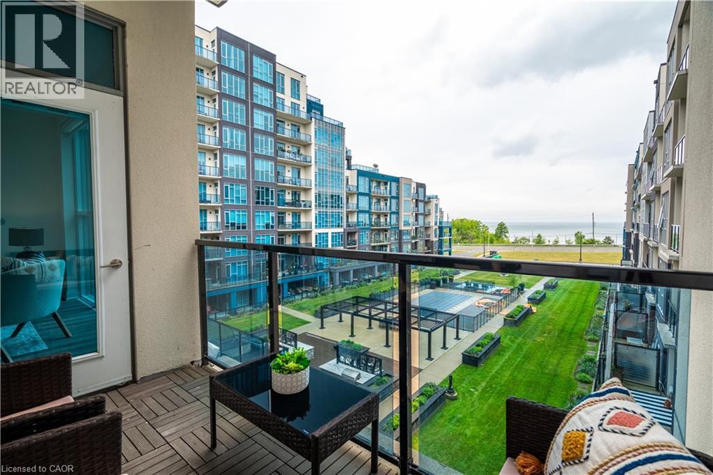 Photo 3 of 16 Concord Place Unit 426, Grimsby ON