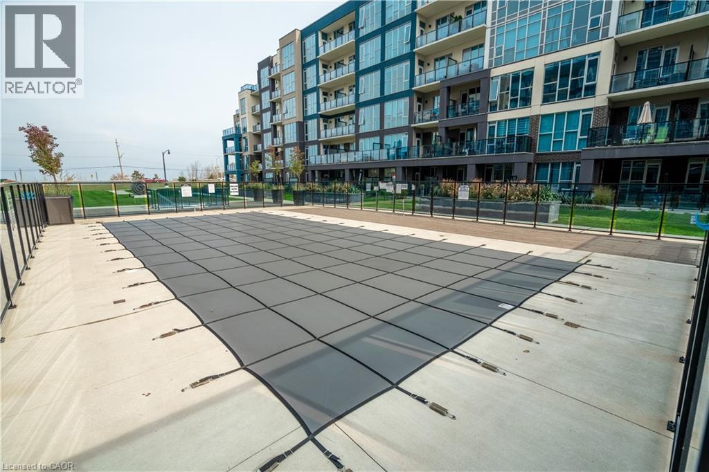 Photo 7 of 16 Concord Place Unit 426, Grimsby ON