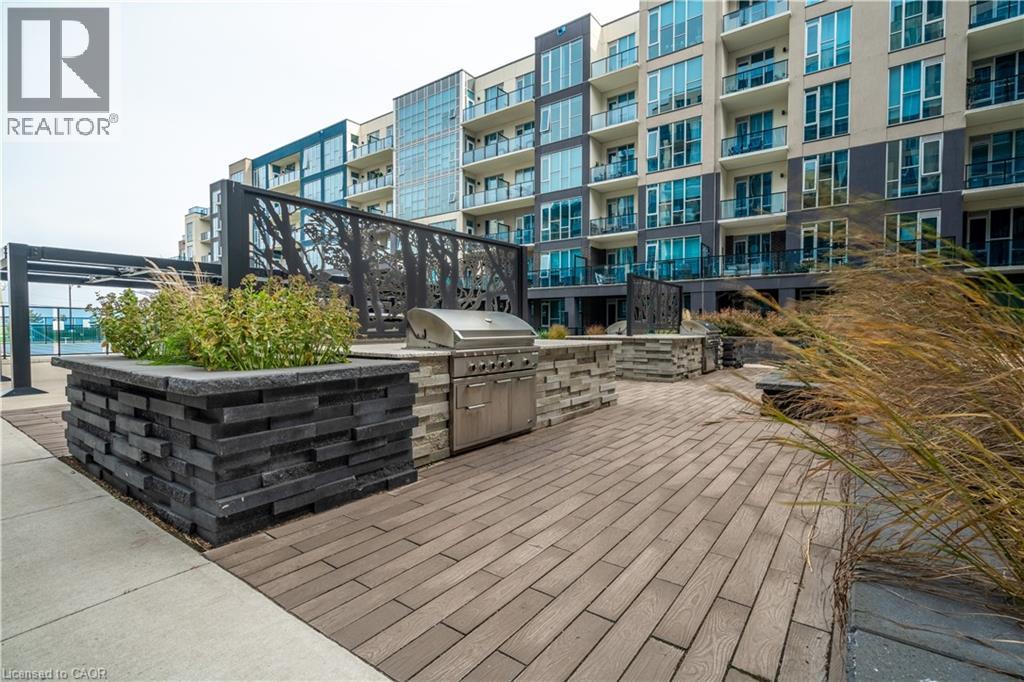 Photo 2 of 16 Concord Place Unit 426, Grimsby ON