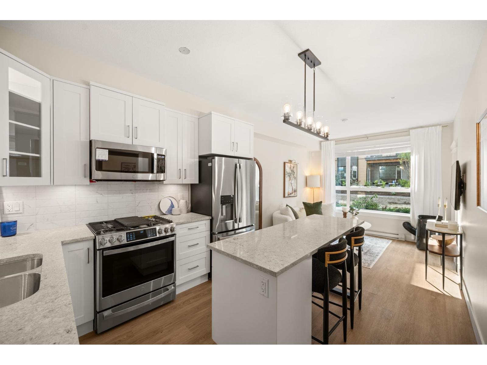 Photo 3 of 112 20932 83 Avenue, Langley BC