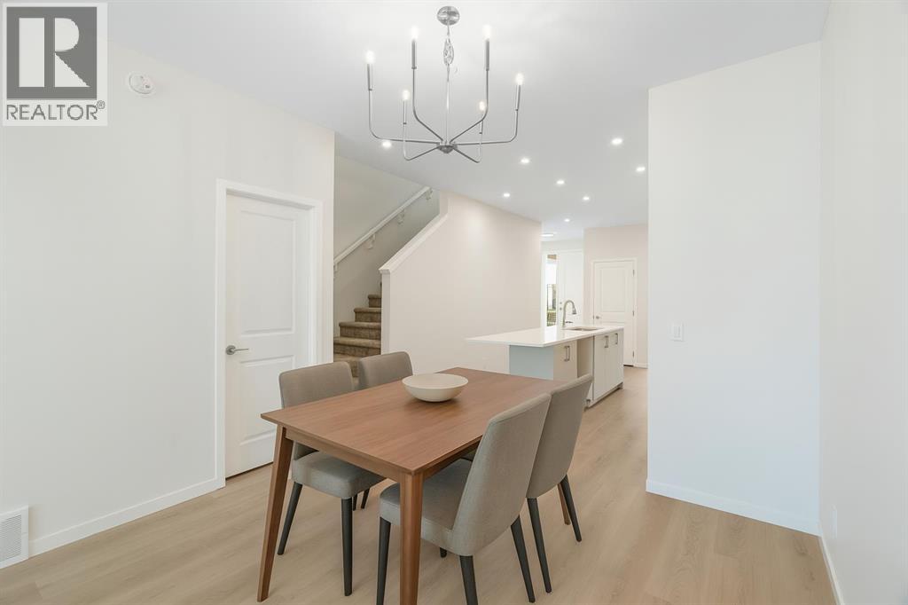 Photo 13 of 135 Creekview Gardens Sw, Calgary AB