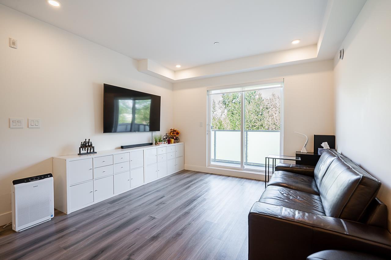 Photo 14 of A 505 8447 202 Street, Langley BC